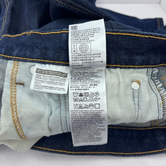 LEVI’S 541, JEANS, ALMOST NEW, WAIST 34 LENGTH 34, BLUE COLOR, FRONT ZIPPER - Picture 11 of 13